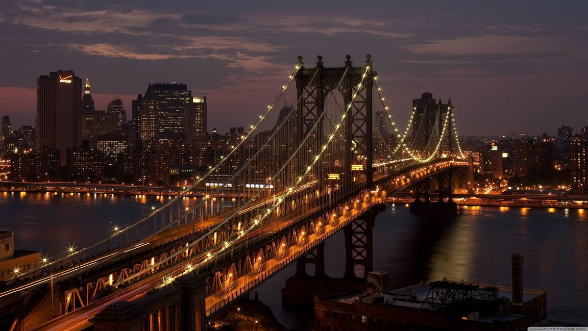Manhattan Bridge at night